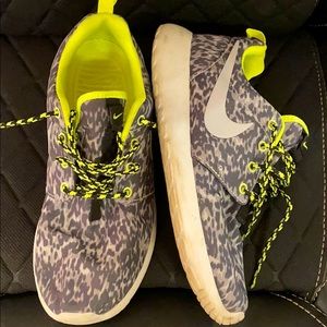 Nike Roshe Run Shoes